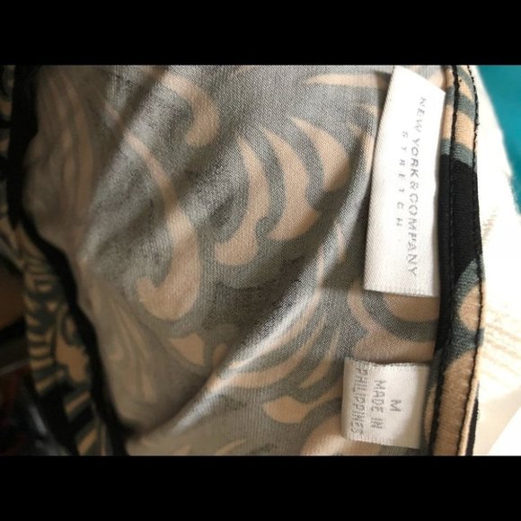 New York & Company Top - Picture 2 of 4